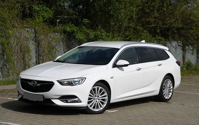 samochody osobowe Opel Insignia cena 57900 przebieg: 198000, rok produkcji 2018 z Bodzentyn